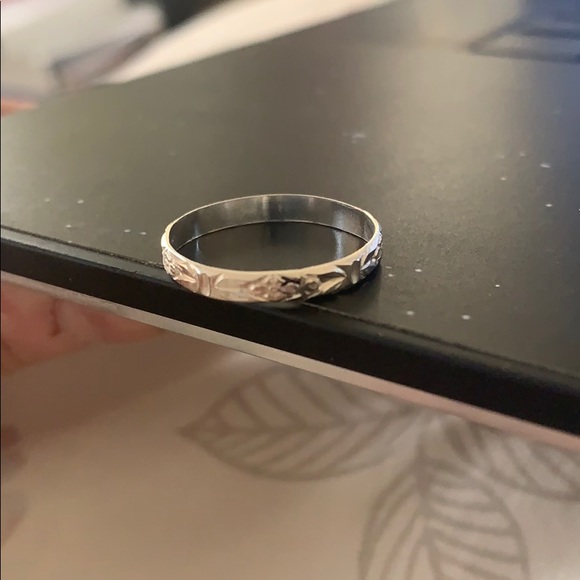 Silver Floral Dainty Ring Band NEW - Picture 3 of 5